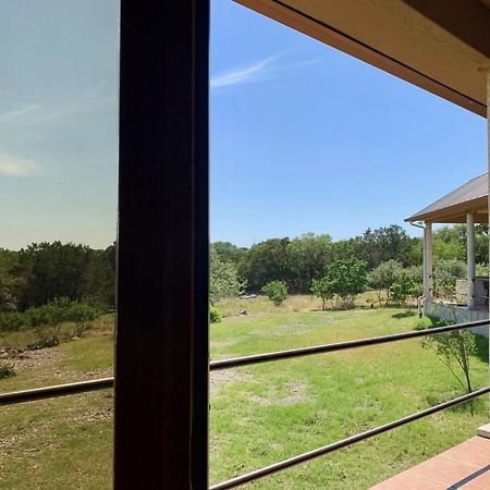 Scenic Hill Country Retreat - Rhino Ranch Villa New Braunfels Eksteriør billede