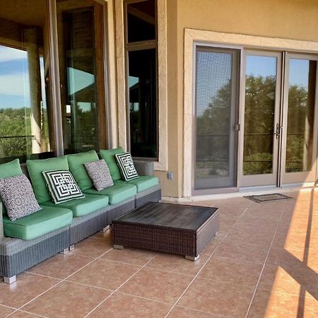 Scenic Hill Country Retreat - Rhino Ranch Villa New Braunfels Eksteriør billede
