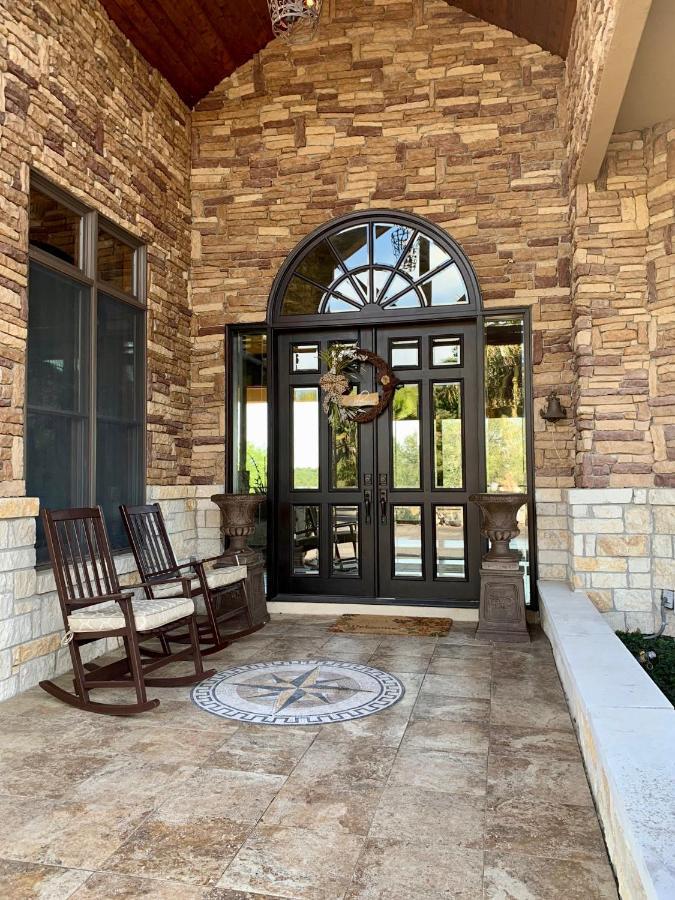 Scenic Hill Country Retreat - Rhino Ranch Villa New Braunfels Eksteriør billede
