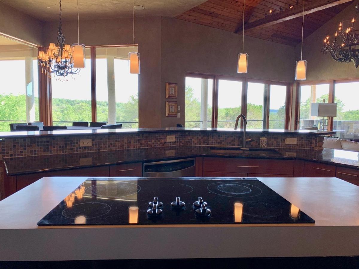 Scenic Hill Country Retreat - Rhino Ranch Villa New Braunfels Eksteriør billede