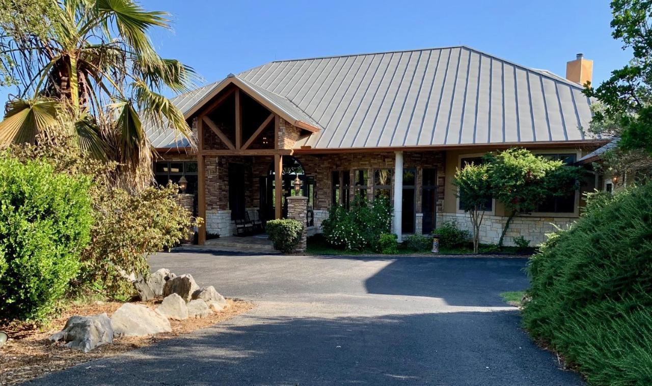 Scenic Hill Country Retreat - Rhino Ranch Villa New Braunfels Eksteriør billede