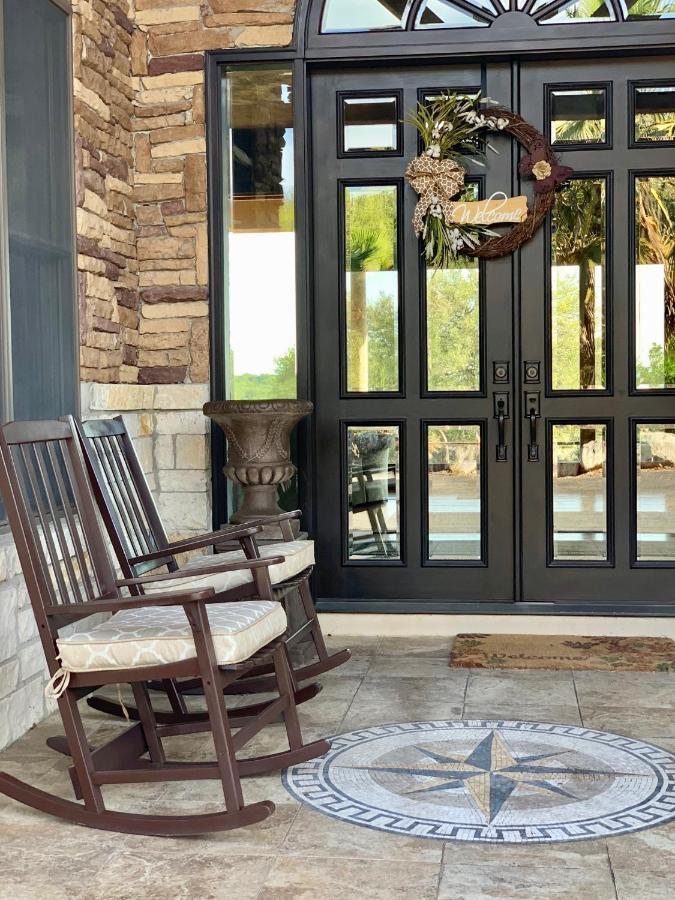 Scenic Hill Country Retreat - Rhino Ranch Villa New Braunfels Eksteriør billede