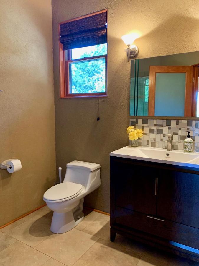Scenic Hill Country Retreat - Rhino Ranch Villa New Braunfels Eksteriør billede