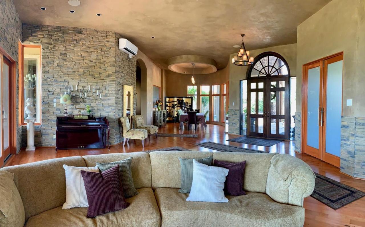 Scenic Hill Country Retreat - Rhino Ranch Villa New Braunfels Eksteriør billede