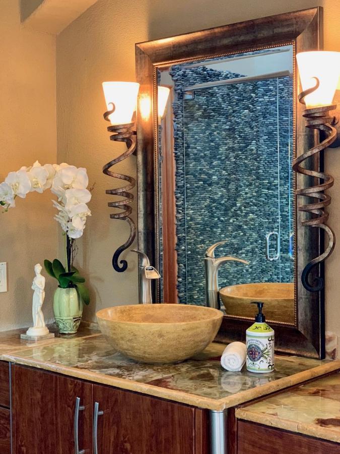Scenic Hill Country Retreat - Rhino Ranch Villa New Braunfels Eksteriør billede