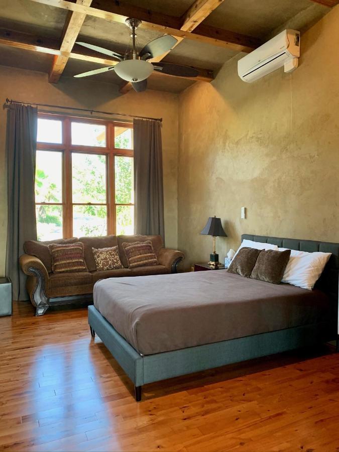 Scenic Hill Country Retreat - Rhino Ranch Villa New Braunfels Eksteriør billede