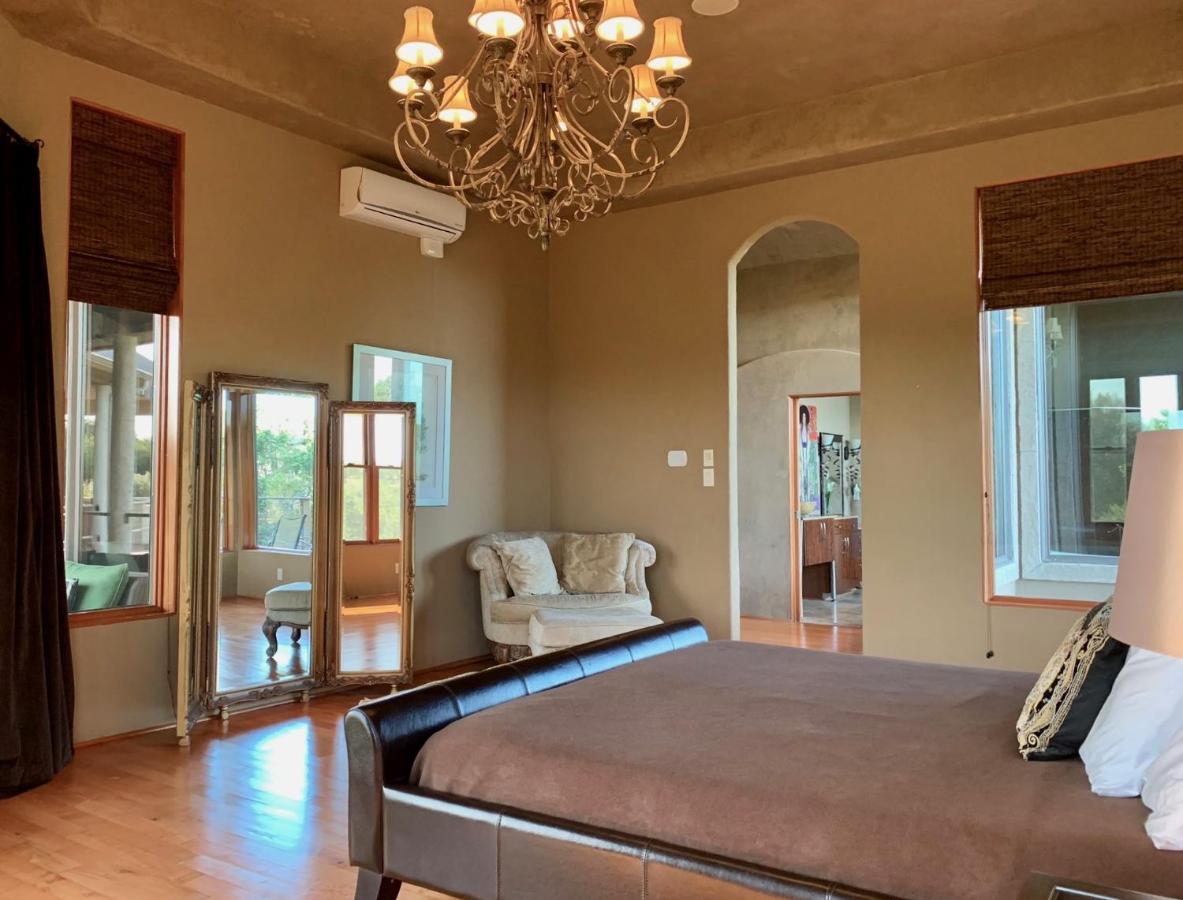 Scenic Hill Country Retreat - Rhino Ranch Villa New Braunfels Eksteriør billede