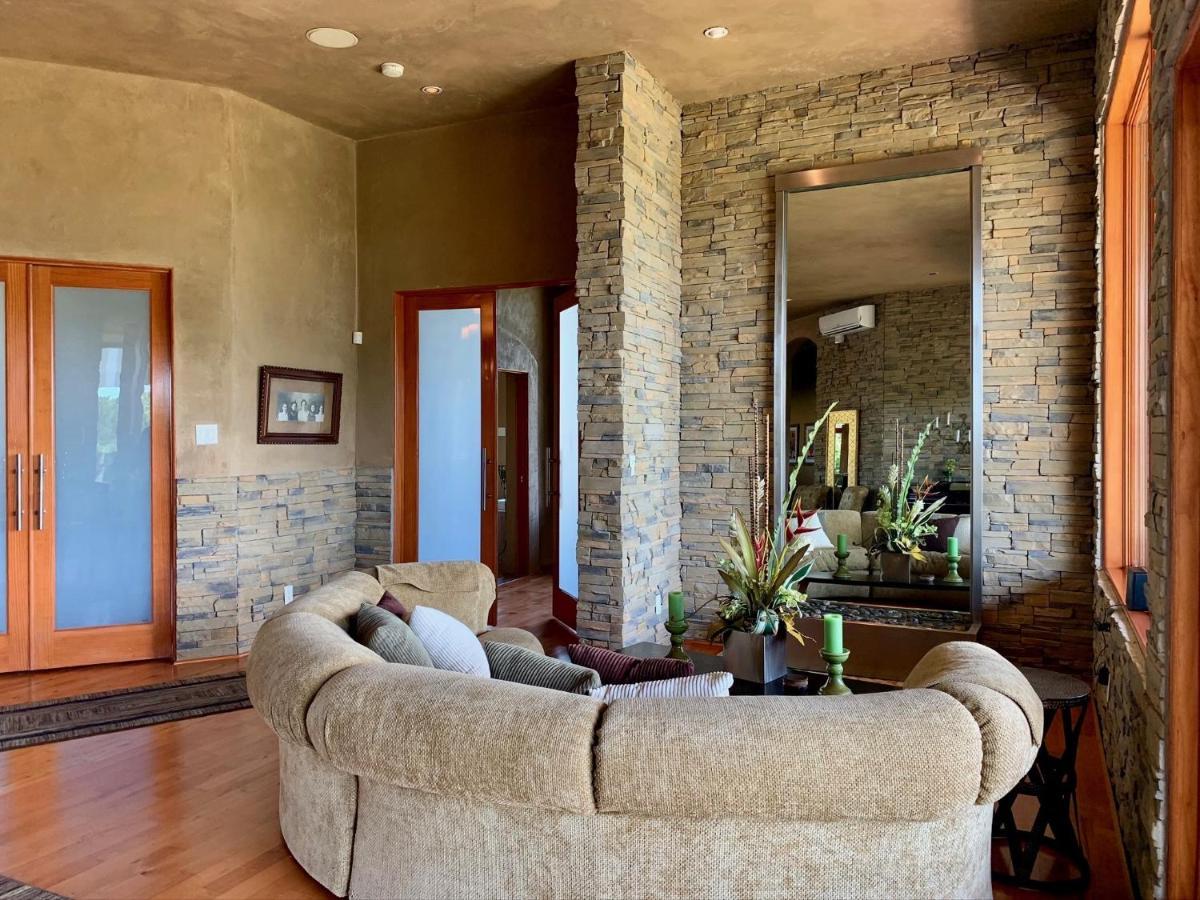 Scenic Hill Country Retreat - Rhino Ranch Villa New Braunfels Eksteriør billede